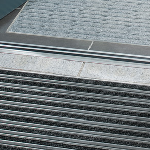 Schoonloper mat 100x50x2 cm aluminium met tapijtstroken antraciet