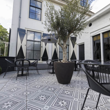 GeoCeramica® 60x60x4 Concreet Flower decorate