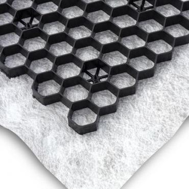 Splitplaat honingraat zwart  3 cm dik 0,96m2 per plaat met typar onderdoek  35.52 m2 per pak 37 stuk